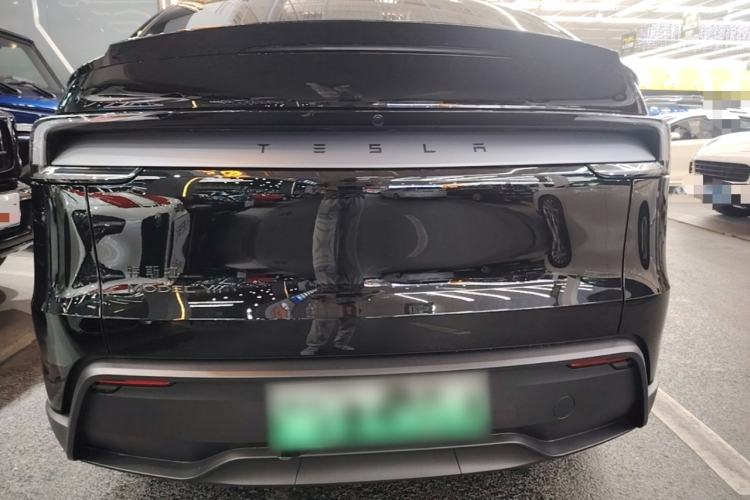 Used Tesla Model Y L 2025 Model Long-Range All-Wheel-Drive Version Rear