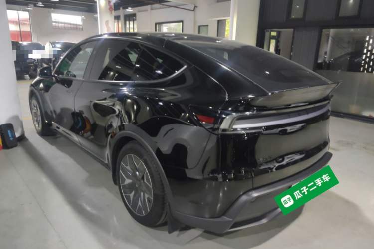 Used Tesla Model Y L 2025 Model Long-Range All-Wheel-Drive Version Rear Left 45 Deg