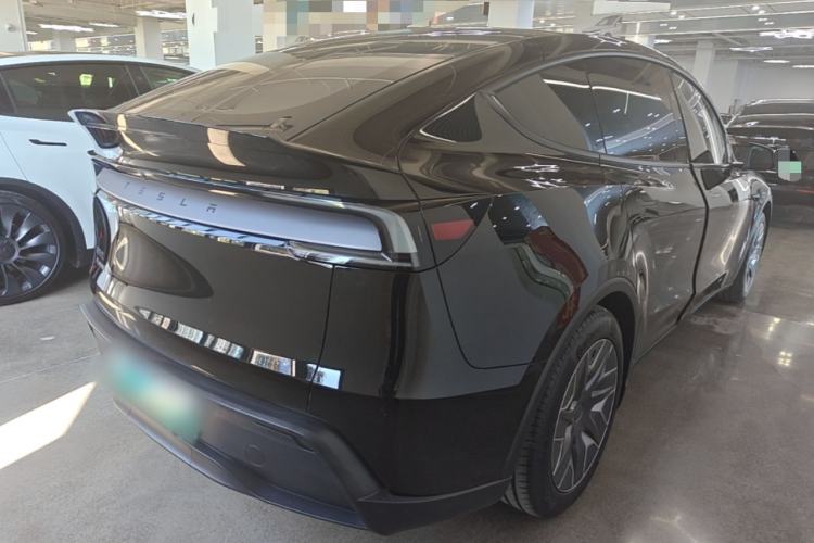 Used Tesla Model Y L 2025 Model Long-Range All-Wheel-Drive Version Rear Right 45 Deg