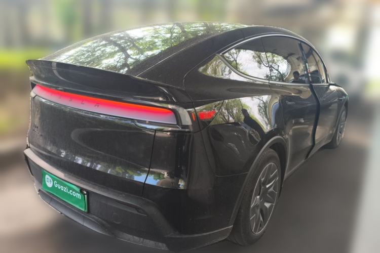Used Tesla Model Y L 2025 Model Long-Range All-Wheel-Drive Version Rear Right 45 Deg