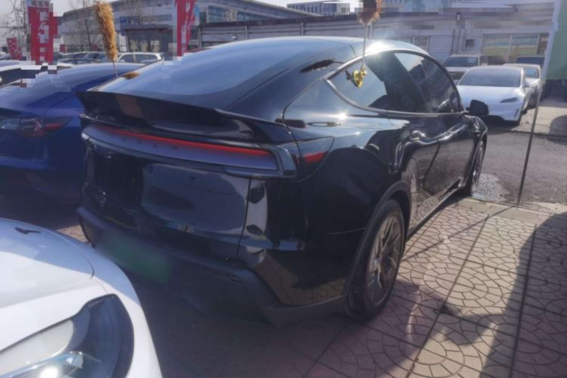 Used Tesla Model Y L 2025 Model Long-Range All-Wheel-Drive Version Rear Right 45 Deg