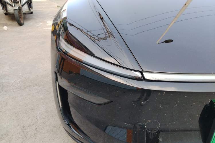 Used Tesla Model Y L 2025 Model Long-Range All-Wheel-Drive Version Right Front Headlight