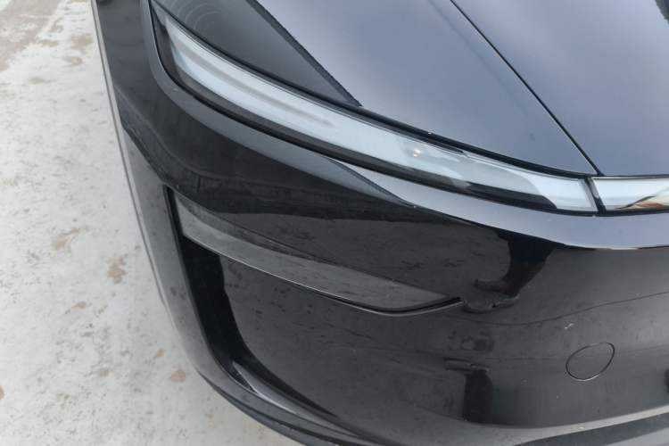 Used Tesla Model Y L 2025 Model Long-Range All-Wheel-Drive Version Right Front Headlight