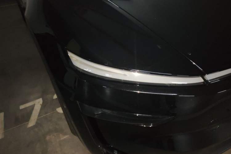 Used Tesla Model Y L 2025 Model Long-Range All-Wheel-Drive Version Right Front Headlight