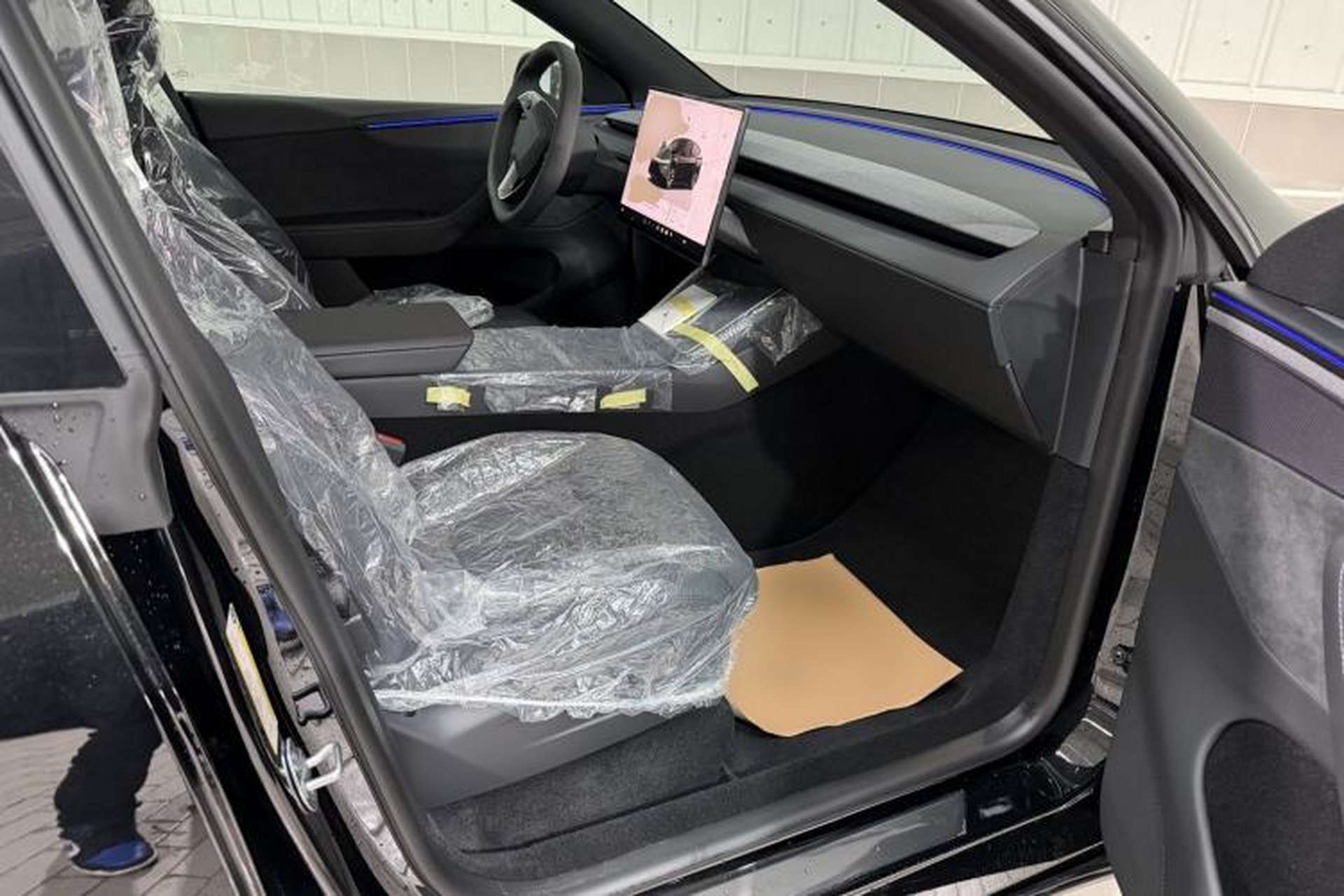Used Tesla Model Y L 2025 Model Long-Range All-Wheel-Drive Version Right Front Seat