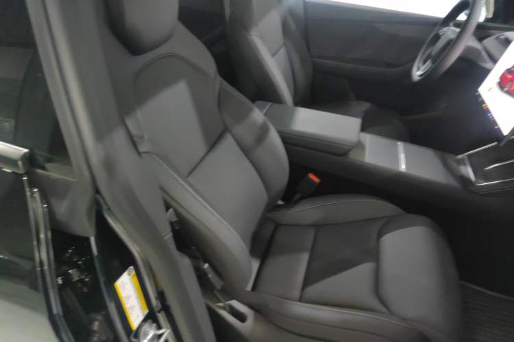 Used Tesla Model Y L 2025 Model Long-Range All-Wheel-Drive Version Right Front Seat