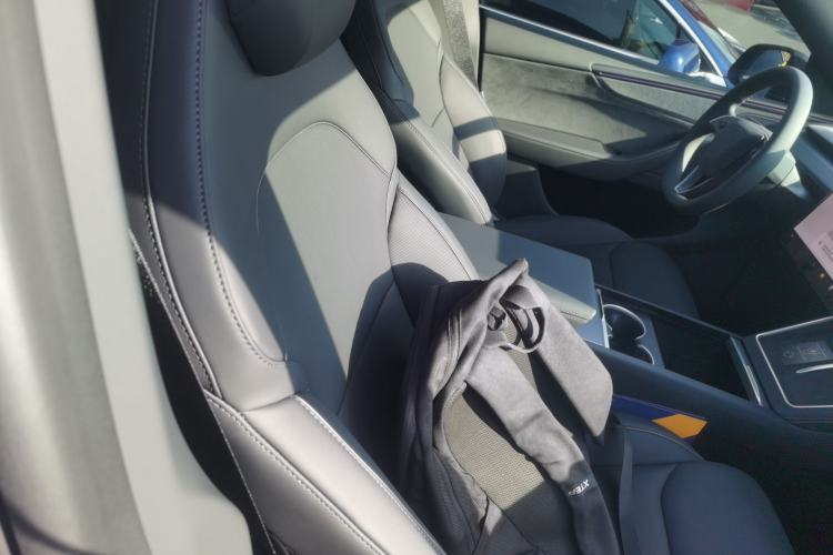 Used Tesla Model Y L 2025 Model Long-Range All-Wheel-Drive Version Right Front Seat