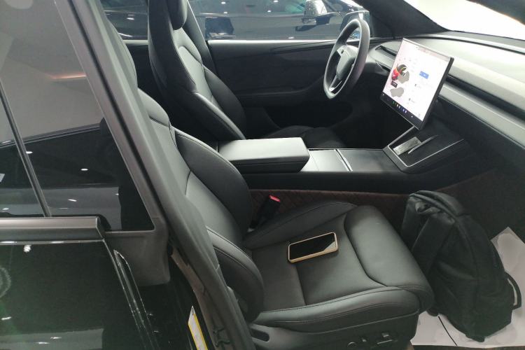 Used Tesla Model Y L 2025 Model Long-Range All-Wheel-Drive Version Right Front Seat
