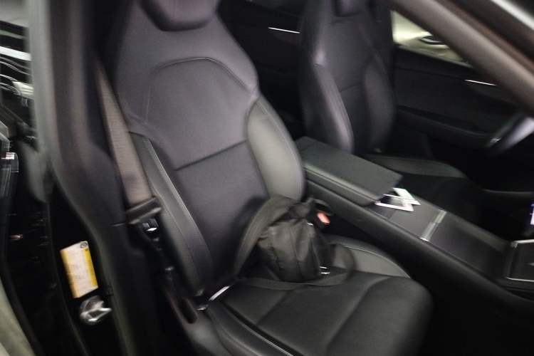 Used Tesla Model Y L 2025 Model Long-Range All-Wheel-Drive Version Right Front Seat