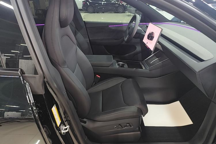 Used Tesla Model Y L 2025 Model Long-Range All-Wheel-Drive Version Right Front Seat