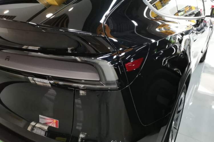 Used Tesla Model Y L 2025 Model Long-Range All-Wheel-Drive Version Right Rear Taillight