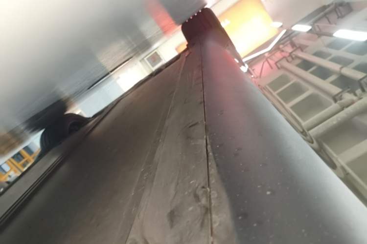 Used Tesla Model Y L 2025 Model Long-Range All-Wheel-Drive Version Right Side Sill