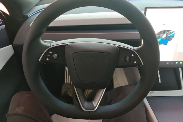 Used Tesla Model Y L 2025 Model Long-Range All-Wheel-Drive Version Steering Wheel