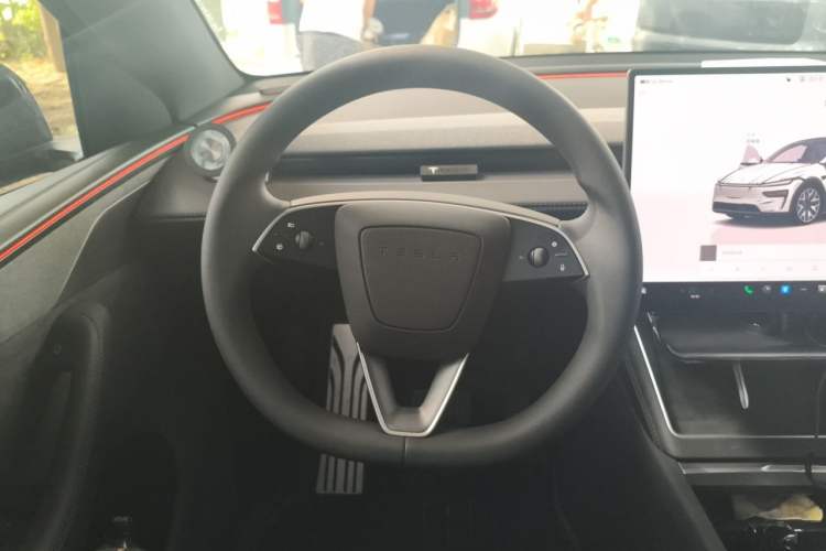 Used Tesla Model Y L 2025 Model Long-Range All-Wheel-Drive Version Steering Wheel
