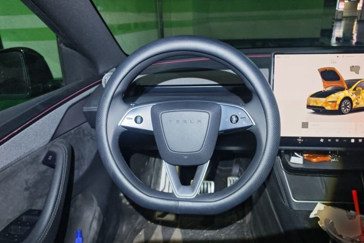 Used Tesla Model Y L 2025 Model Long-Range All-Wheel-Drive Version Steering Wheel