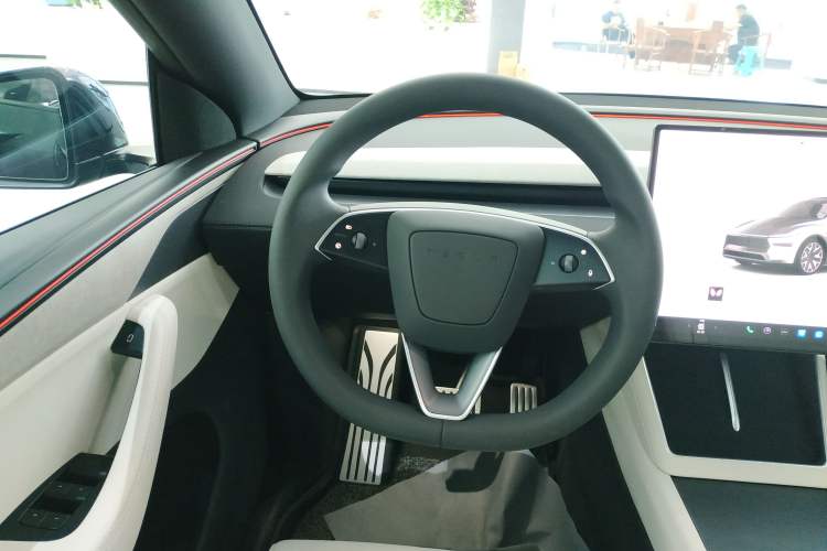 Used Tesla Model Y L 2025 Model Long-Range All-Wheel-Drive Version Steering Wheel