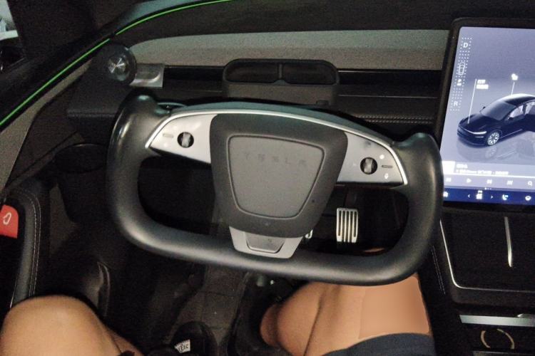 Used Tesla Model Y L 2025 Model Long-Range All-Wheel-Drive Version Steering Wheel