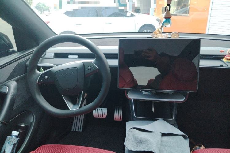 Used Tesla Model Y L 2025 Model Long-Range All-Wheel-Drive Version Steering Wheel