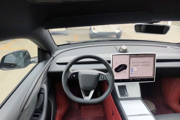 Used Tesla Model Y L 2025 Model Long-Range All-Wheel-Drive Version Steering Wheel