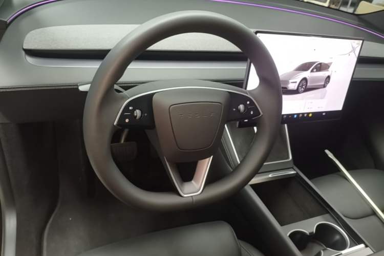 Used Tesla Model Y L 2025 Model Long-Range All-Wheel-Drive Version Steering Wheel