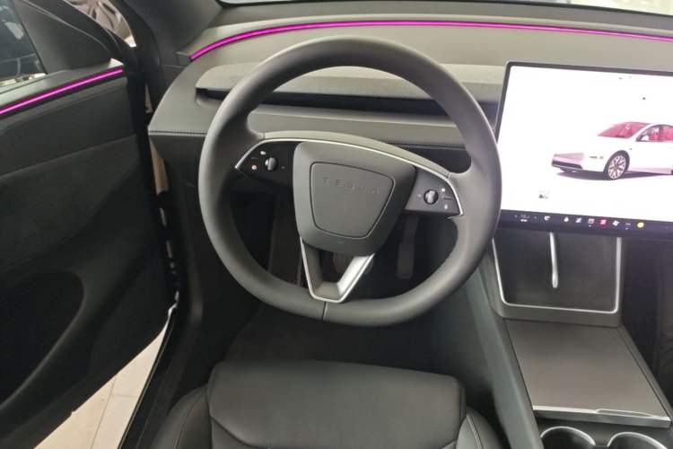 Used Tesla Model Y L 2025 Model Long-Range All-Wheel-Drive Version Steering Wheel