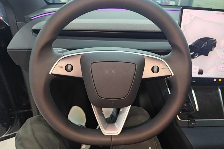 Used Tesla Model Y L 2025 Model Long-Range All-Wheel-Drive Version Steering Wheel