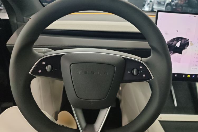 Used Tesla Model Y L 2025 Model Long-Range All-Wheel-Drive Version Steering Wheel