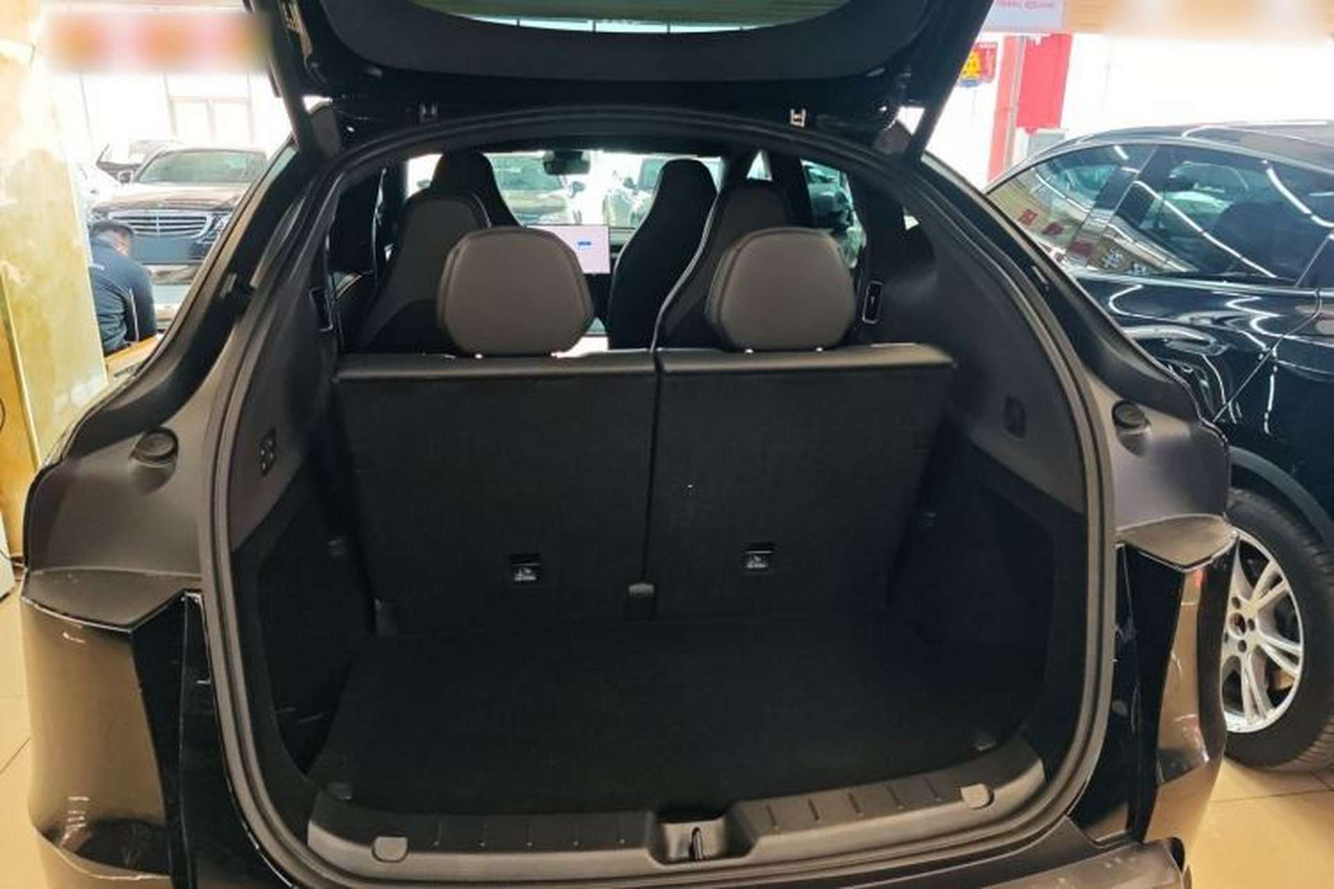 Used Tesla Model Y L 2025 Model Long-Range All-Wheel-Drive Version Trunk