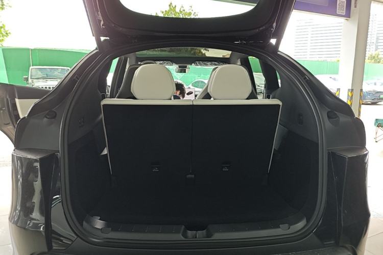 Used Tesla Model Y L 2025 Model Long-Range All-Wheel-Drive Version Trunk