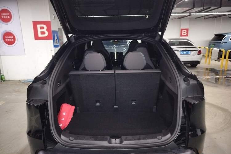 Used Tesla Model Y L 2025 Model Long-Range All-Wheel-Drive Version Trunk