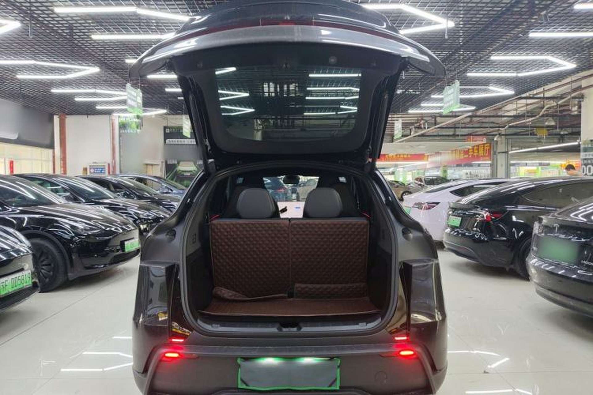 Used Tesla Model Y L 2025 Model Long-Range All-Wheel-Drive Version Trunk