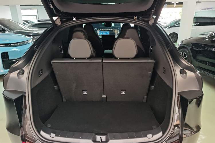 Used Tesla Model Y L 2025 Model Long-Range All-Wheel-Drive Version Trunk