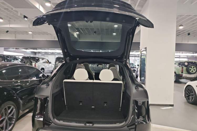 Used Tesla Model Y L 2025 Model Long-Range All-Wheel-Drive Version Trunk