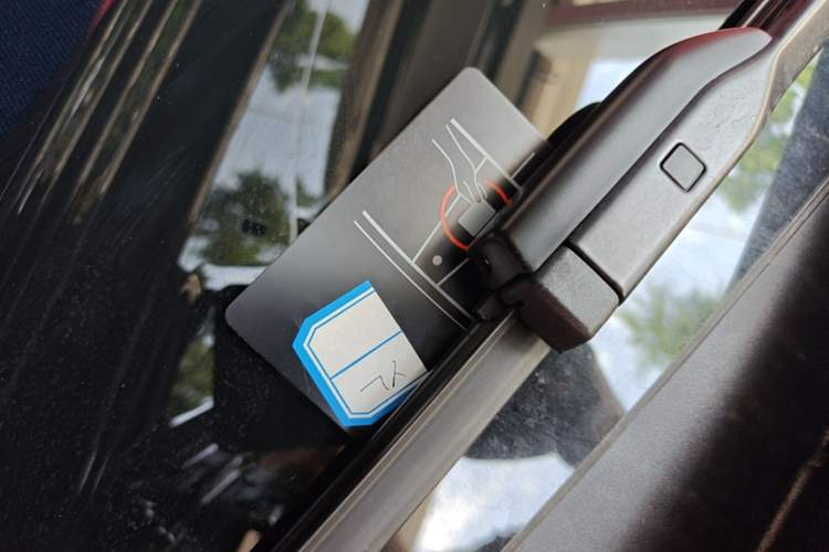 Used Tesla Model Y L 2025 Model Long-Range All-Wheel-Drive Version Vehicle Key
