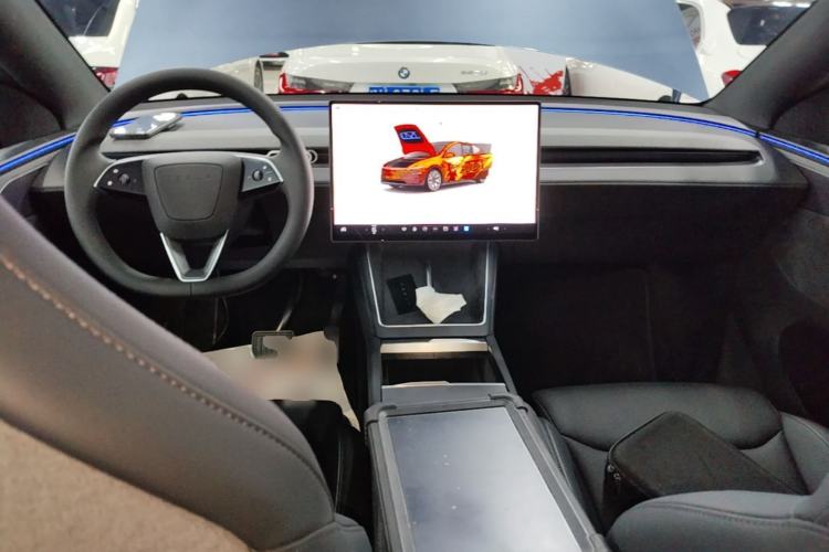 Used Tesla Model Y L 2025 Model Long-Range All-Wheel-Drive Version Center Console