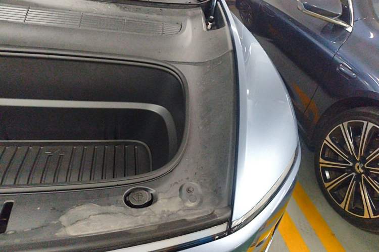 Used Tesla Model Y L 2025 Model Long-Range All-Wheel-Drive Version Engine Bay Left