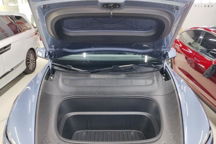 Used Tesla Model Y L 2025 Model Long-Range All-Wheel-Drive Version Engine Bay