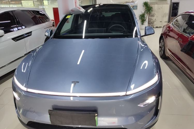 Used Tesla Model Y L 2025 Model Long-Range All-Wheel-Drive Version Front