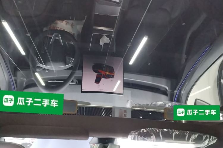 Used Tesla Model Y L 2025 Model Long-Range All-Wheel-Drive Version Headliner