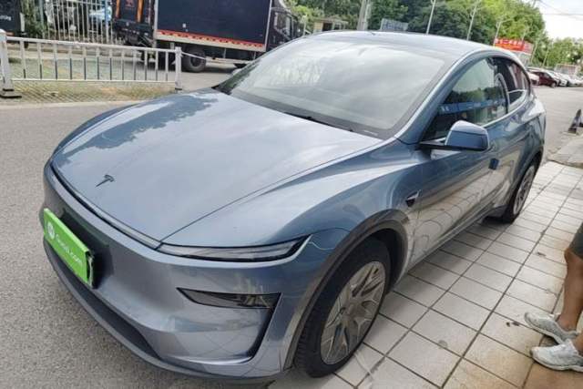 Used Tesla Model Y L 2025 Model Long-Range All-Wheel-Drive Version