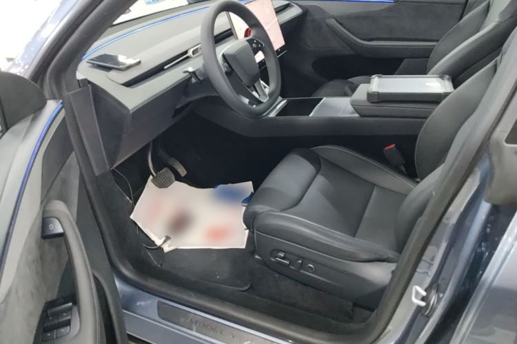 Used Tesla Model Y L 2025 Model Long-Range All-Wheel-Drive Version Left Front Seat