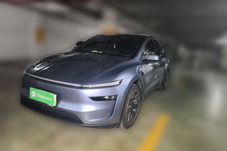 Tesla Model Y L 2025 Model Long-Range All-Wheel-Drive Version
