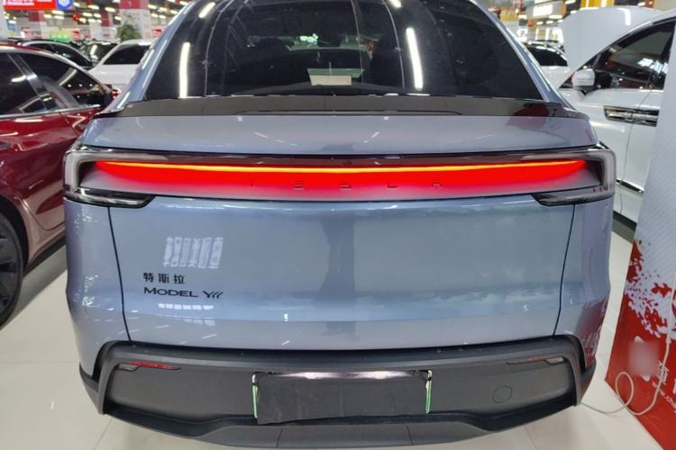 Used Tesla Model Y L 2025 Model Long-Range All-Wheel-Drive Version Rear