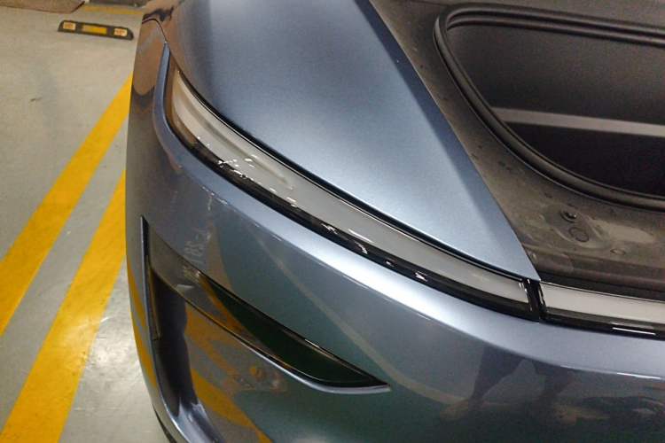 Used Tesla Model Y L 2025 Model Long-Range All-Wheel-Drive Version Right Front Headlight