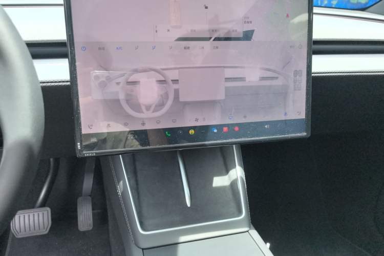 Used Tesla Model Y L 2025 Model Long-Range All-Wheel-Drive Version Audio And AC Panel