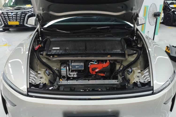 Used Tesla Model Y L 2025 Model Long-Range All-Wheel-Drive Version Engine Bay