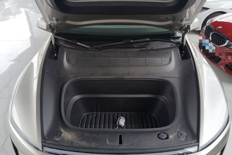 Used Tesla Model Y L 2025 Model Long-Range All-Wheel-Drive Version Engine Bay