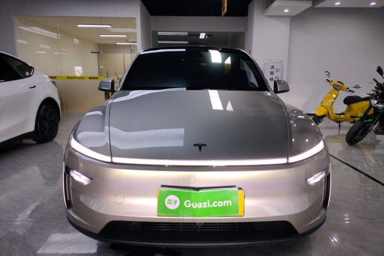 Used Tesla Model Y L 2025 Model Long-Range All-Wheel-Drive Version Exterior 1