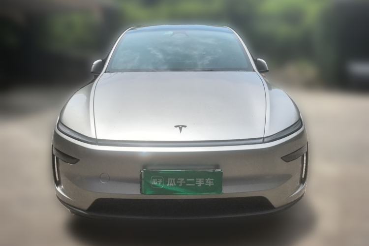 Used Tesla Model Y L 2025 Model Long-Range All-Wheel-Drive Version Front