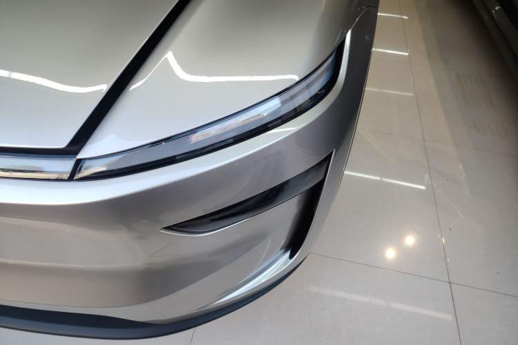 Used Tesla Model Y L 2025 Model Long-Range All-Wheel-Drive Version Left Front Headlight